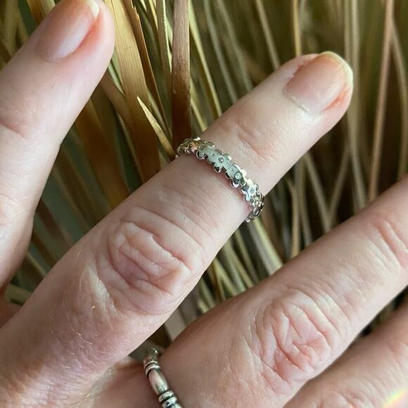 Sterling Silver Flower CZ Band Toe Ring - Picture 1 of 7